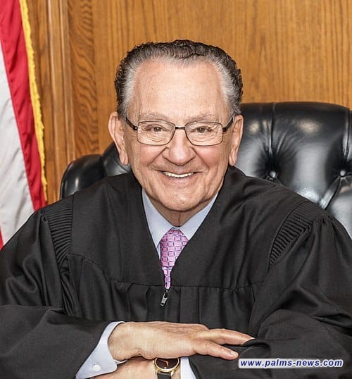 الموت يغيب القاضي الأمريكي الشهير فرانك كابريو عن 88 عاماً